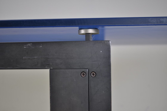 Image 1 of Esstisch in modernem Design