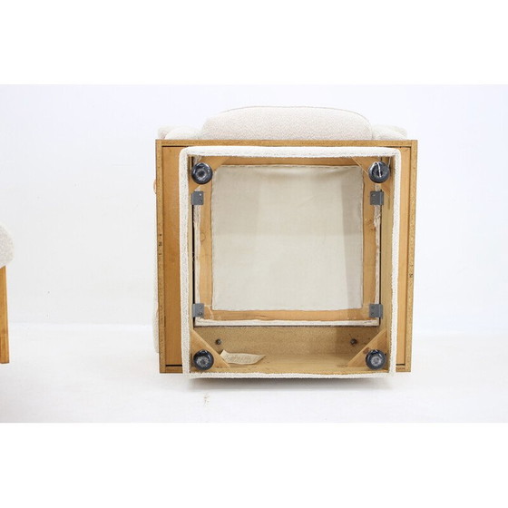 Image 1 of Paar Vintage-Sessel aus Holz und Boucle-Stoff, Tschechoslowakei 1970