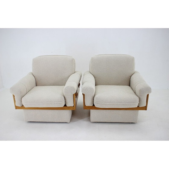 Image 1 of Paar Vintage-Sessel aus Holz und Boucle-Stoff, Tschechoslowakei 1970