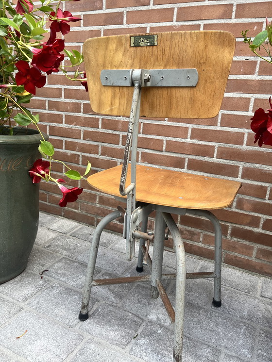 Image 1 of 2x Vintage Studio-Arbeitsstühle