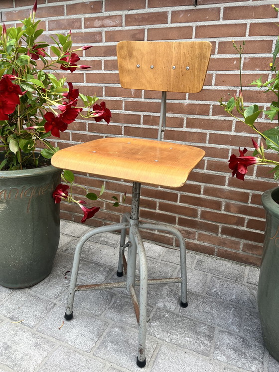 Image 1 of 2x Vintage Studio-Arbeitsstühle