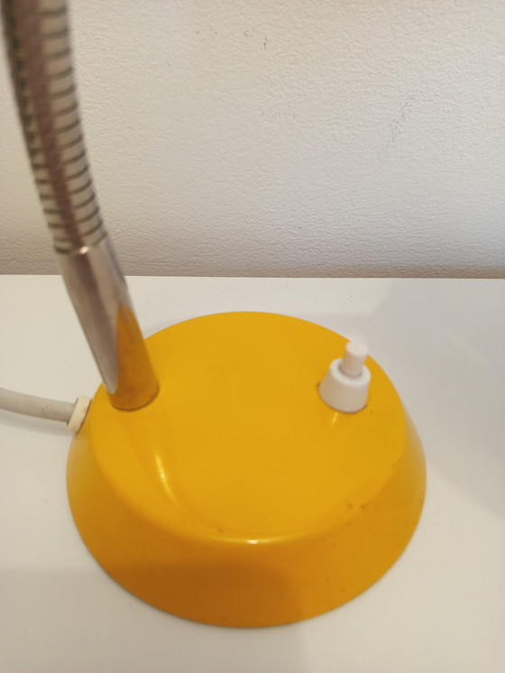 Image 1 of Retro Mid-Century Bright Lemon Yellow Schreibtischlampe aus dem alten Westdeutschland