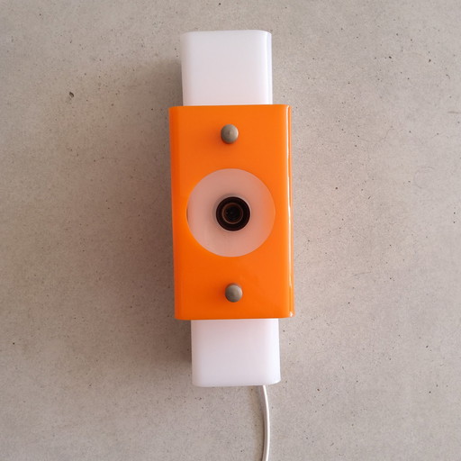 Plexiglas-Wandleuchte Space Age, orange mit weiß