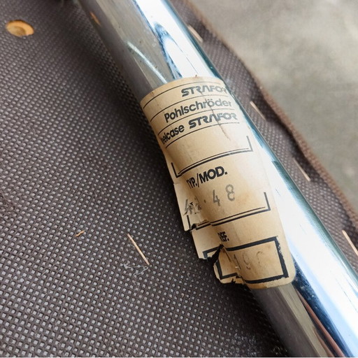 Paar alte Strafor-Sessel