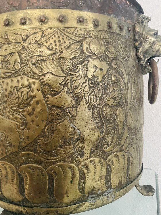 Image 1 of Jardinière Tripode Laiton Xvii/ Xviii E Siècle Allemagne Du Nord