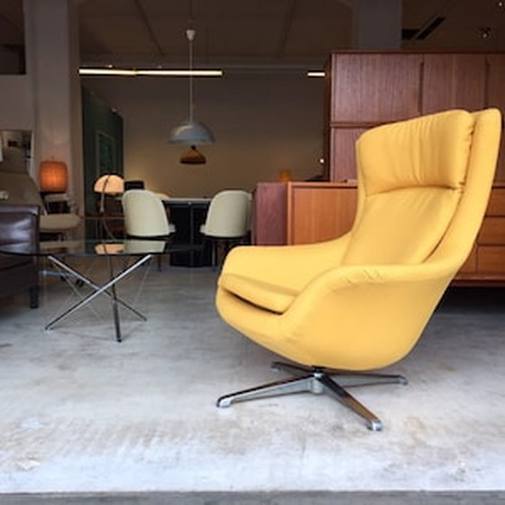 Image 1 of 60s Design Egg Chair mit neuem Stoff