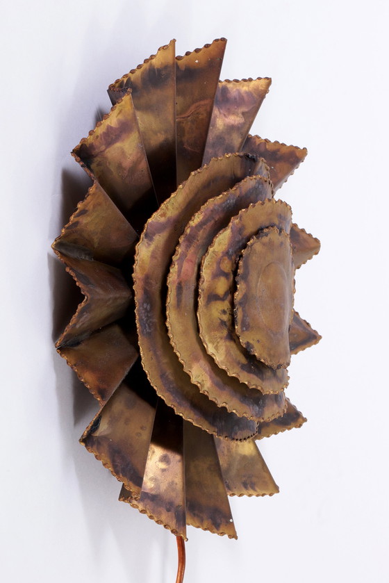 Image 1 of Wandlampe aus Messing mit Blumen, 1960er Jahre