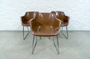 Set aus drei karamellfarbenen, verchromten Fiberglas-Schalensitzen