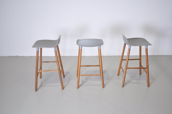 Image 1 of 2x Normann Copenhagen Form Barhocker