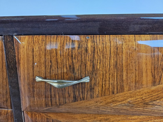 Image 1 of Mid Century Sideboard aus Ahorn, Nussbaum und Palisander mit Glasplatte