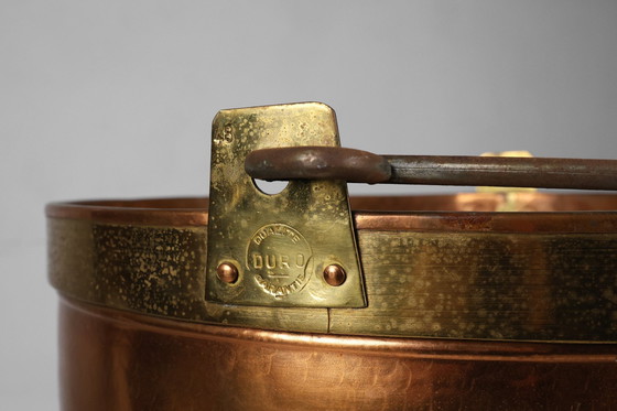 Image 1 of Großer roter Kupferkessel mit Henkel, Frankreich, 1850S