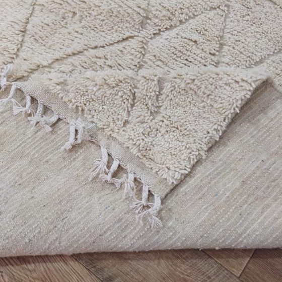 Image 1 of Handgewebter Weißer Berber-Teppich Aus Naturwolle - Handmade White Berber Carpet From Natural Wool