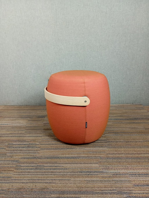 1X Offecct Carry On Pouf