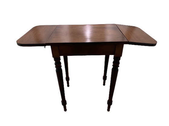 Image 1 of Klassische Beistelltische