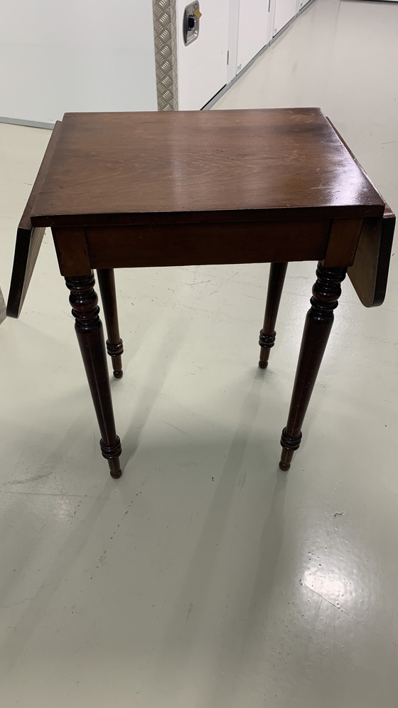 Image 1 of Klassische Beistelltische