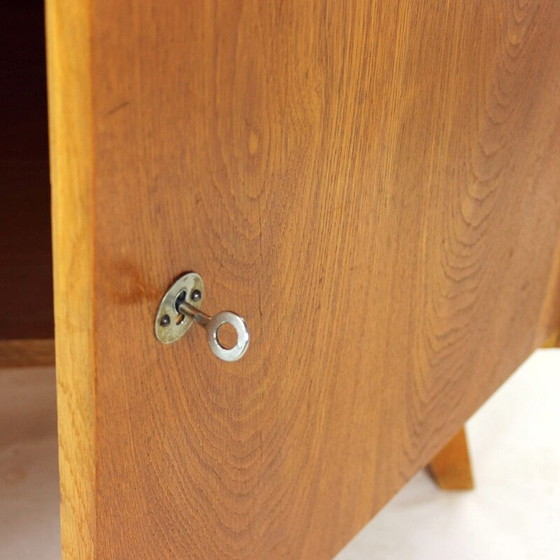 Image 1 of Vintage Anrichte aus Eiche und schwarzem Glas, Tschechoslowakei 1960