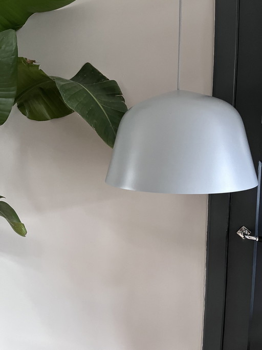 Muuto Pendelleuchte Grau