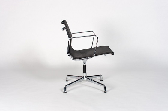 Image 1 of 4x Vitra ea108 anthrazit netzgeflecht chrom