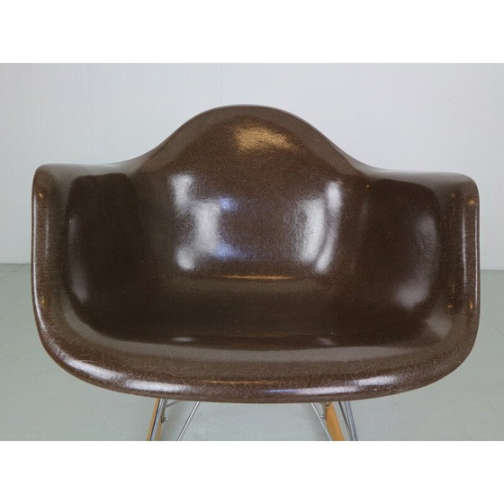 Image 1 of Brauner Schaukelstuhl "RAR" von Charles und Ray Eames für Herman Miller, 1977