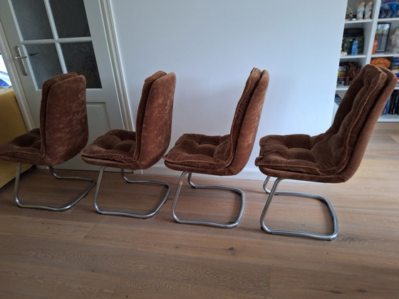 Image 1 of Vier Seventees Stühle Teddy Brown Originalpolsterung