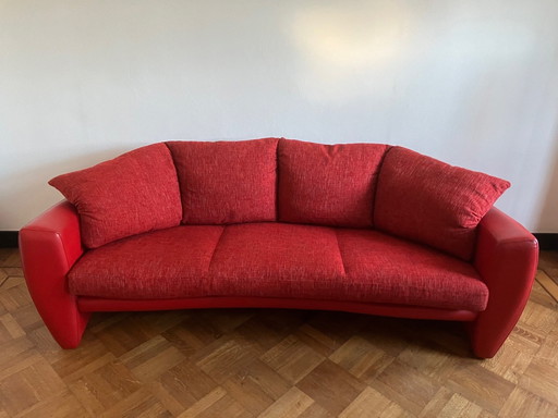 Schönes rotes Leolux Vinja Sofa