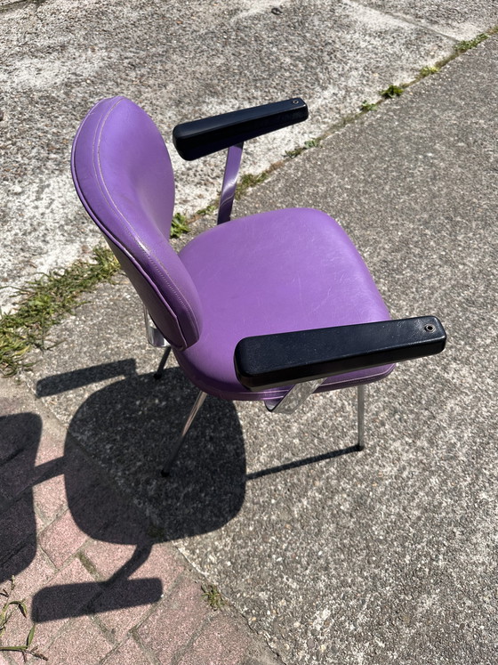 Image 1 of Lila Vintage Stuhl