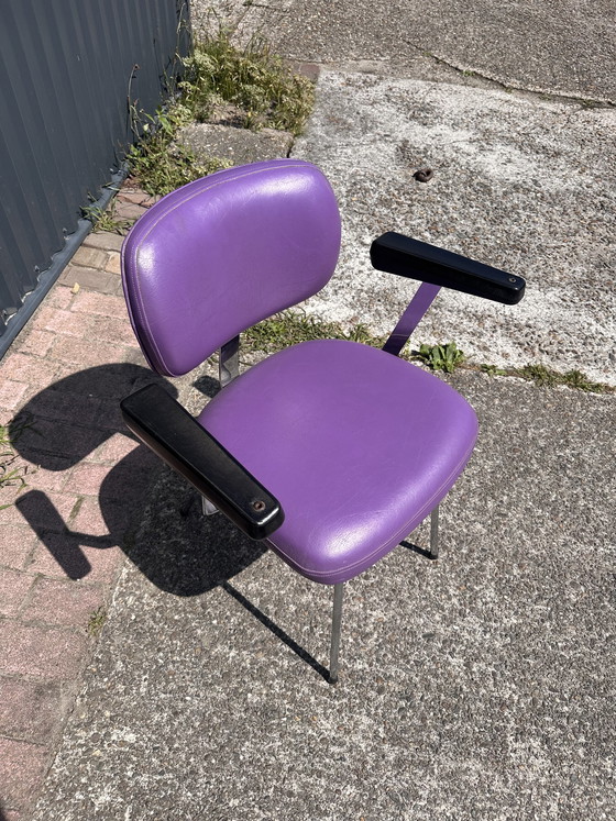 Image 1 of Lila Vintage Stuhl