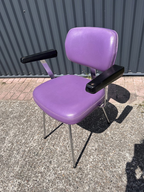 Image 1 of Lila Vintage Stuhl