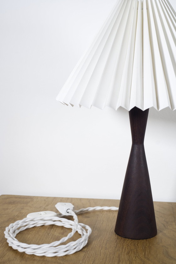 Image 1 of Dänische Tischlampe aus Teakholz