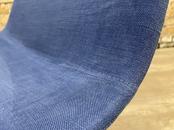 Image 1 of Arper Catifa 80 4-Wege blau - Sessel
