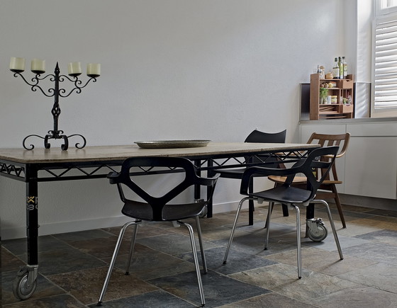 Image 1 of Holzarbeitstisch mit Metallgestell, fahrbar und höhenverstellbar