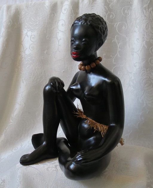 Frauenfigur Damenfigur Tonfigur