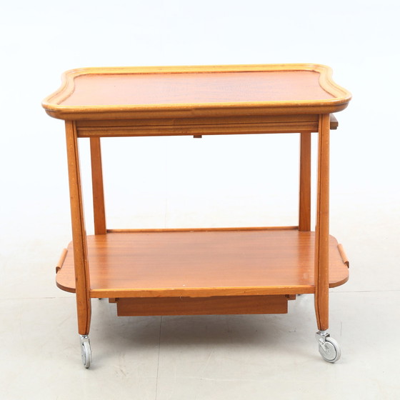 Image 1 of Beistelltisch Mit Rollen Vintage Holz Und Glas Abnehmbare Platte 1960 Schweden