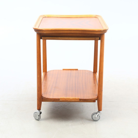 Image 1 of Beistelltisch Mit Rollen Vintage Holz Und Glas Abnehmbare Platte 1960 Schweden