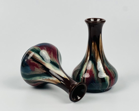 Image 1 of Zwei spitz zulaufende Vasen, Porzellan