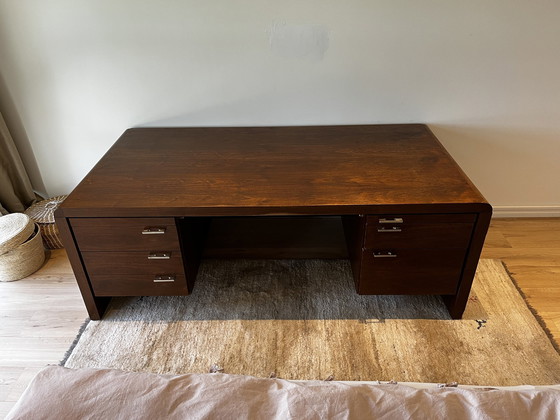 Image 1 of Großer Mid Century-Schreibtisch Nussbaum