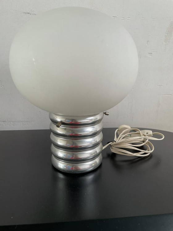 Image 1 of Opalfarbene Tischlampe