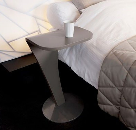 Image 1 of Odesi Cobra Beistelltisch