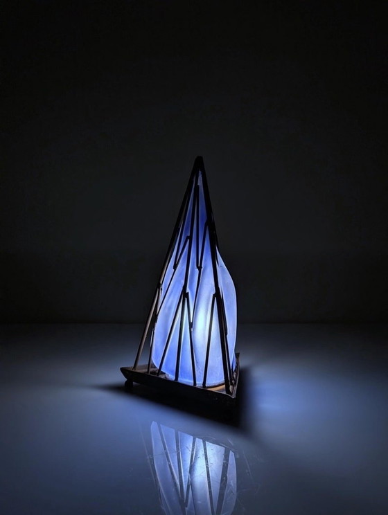 Image 1 of Mid-Century Pyramide Tischlampe