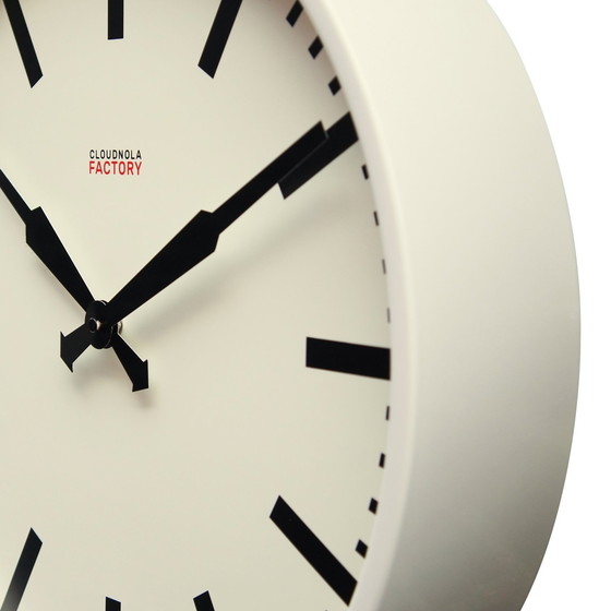 Image 1 of Cloudnola Fabrik Uhr Weiß - 45 cm