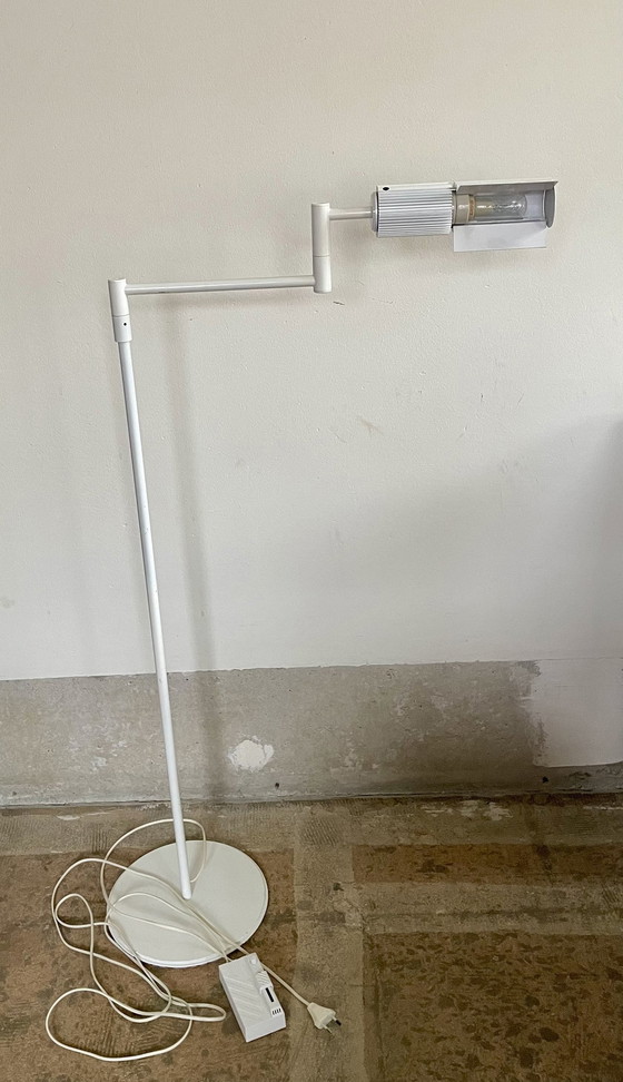 Image 1 of Weiße verstellbare Stehleuchte Haloprofil von Victor Frauenknecht für Swiss Lamp International Ag