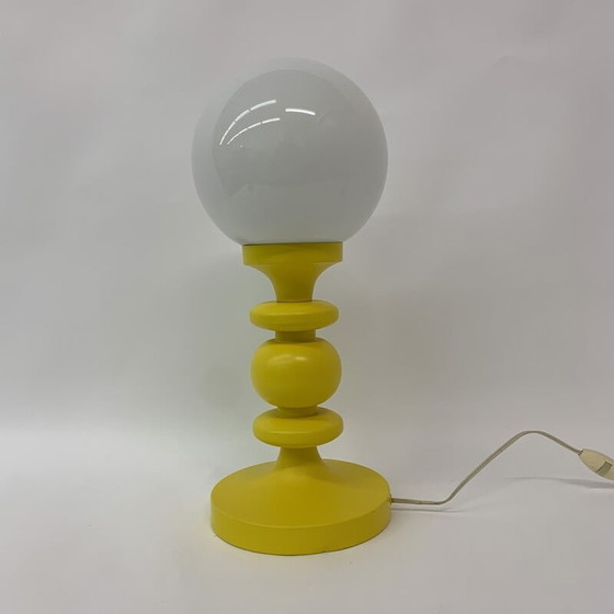 Image 1 of Vintage Space age gelbe Tischlampe, 1970er Jahre