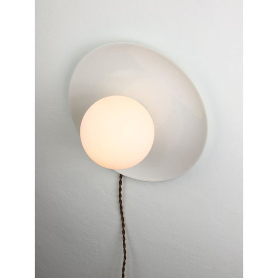 Image 1 of Weiße Keramik-Wandlampe im Vintage-Stil