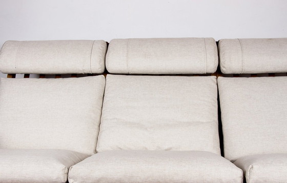Image 1 of Großes Dänisches Sofa Aus Massiver Eiche Und Stoff, Modell Ge375 Von Hans Wegner Für Getama 1960.