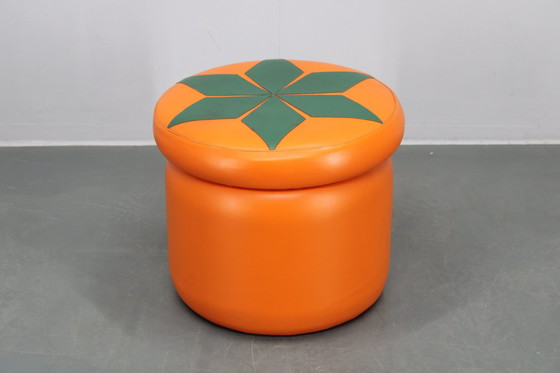 Image 1 of 1970er Jahre Leder Pouf oder Hocker, Italien