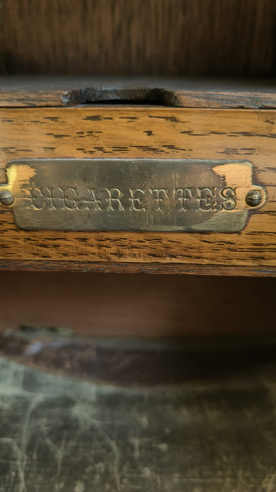 Image 1 of Kleiner antiker Pfeifenschrank aus Eiche 1920 Rauchwaren