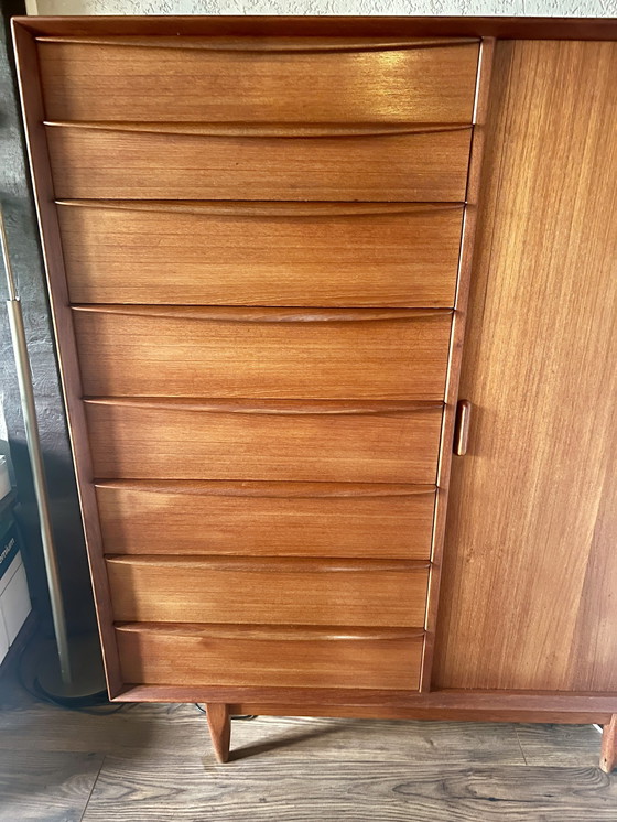 Image 1 of Svend Åge Madsen Für Falster. 1960er Jahre Scandinavian Modern Design - Herrentruhe/ Highboard.
