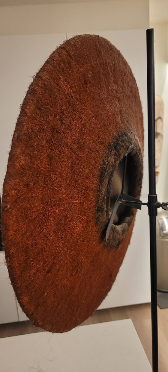 Image 1 of Original roter Zulu-Hut mit echten Schamhaaren