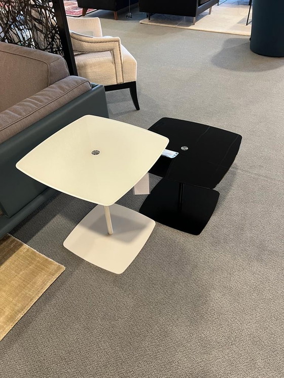 Image 1 of 2 Tonelli Couchtisch-Set aus Schwarz und weißem Glas