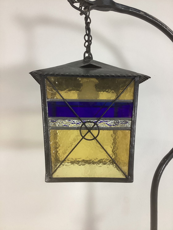 Image 1 of Art Deco Amsterdam Schule Schmiedeeisen Lampe Buntglasschirm